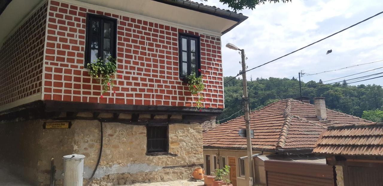 The Red Konak Villa Veliko Tarnovo Kültér fotó